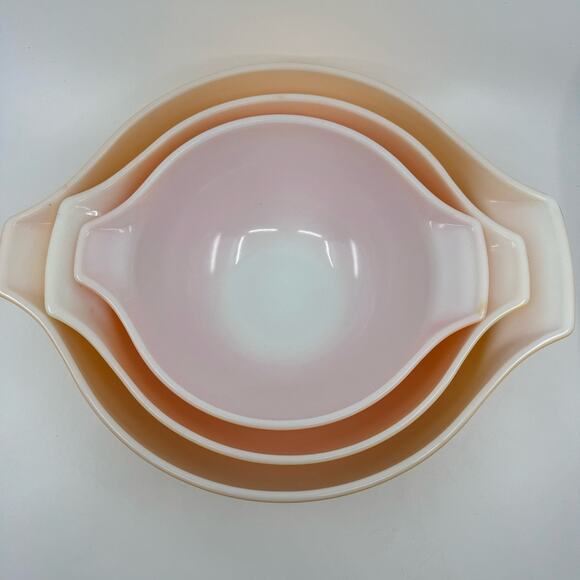 Vintage Pyrex Daisy Pattern Cinderella Mixing Bowls 3 Pcs Kitchenware Serveware - Picture 2 of 16